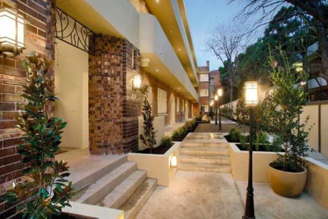 StayCentral On George - Accommodation Gold Coast 6