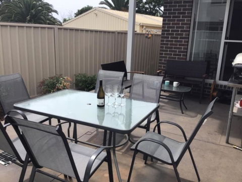 Discover Warilla Bright & Airy Townhouse Near The Beach & Lake - Gold Coast 4U 5
