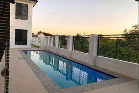 Luxury House Collection Six Beds - Accommodation Gold Coast 1