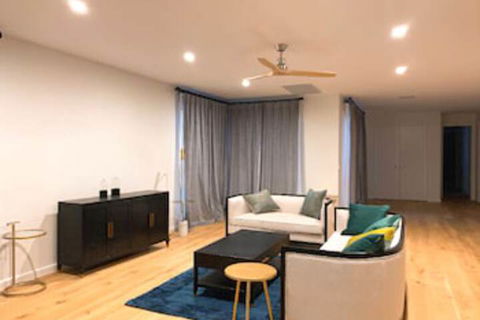 Luxury House Collection Six Beds - Accommodation Gold Coast 0