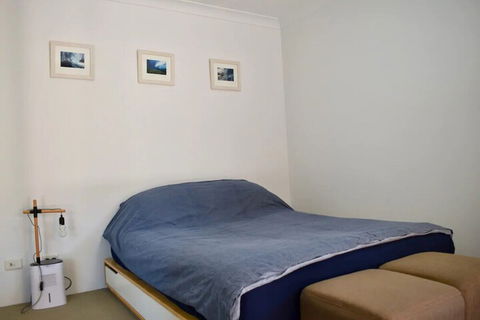 Quiet 1 Bedroom Flat In Concord - Gold Coast 4U 4