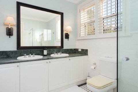 Vaucluse Manor H327 - 1 Gold Coast 7