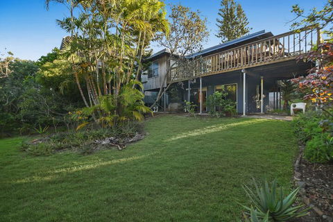 Summer Place - 24 Shearwater Street - Accommodation Gold Coast 2