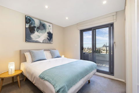 2 Bdrm North Sydney With Harbour Views - Gold Coast 4U 4
