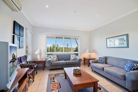 Jacana Sands 2 - 2/26 Jacana Street - Accommodation Gold Coast 3