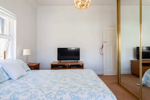 Garden Style Apartment In Prime Location - Accommodation Gold Coast 1
