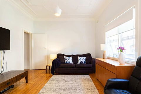 Garden Style Apartment In Prime Location - Accommodation Gold Coast 5
