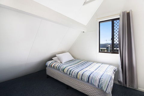 Chalet By The Sea, 10 Pelican Street, Peregian Beach - Accommodation Gold Coast 7