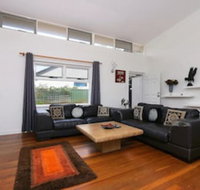 Spacious 5 Bed Home Close To Cottesloe Beach - 1 Gold Coast