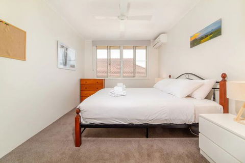 Peaceful 3 Bedroom Apartment In Ascot - Gold Coast 4U 2