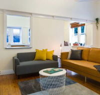 2 Bedroom Gorgeous Art Deco Classic Near CBD - Gold Coast 4U