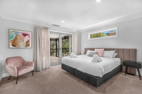 Hunter Treehouse - Accommodation Gold Coast 3