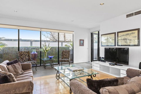 BOUTIQUE STAYS Catani Gardens - Accommodation Gold Coast 7