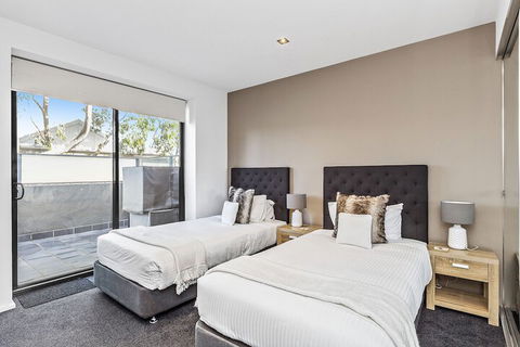 BOUTIQUE STAYS Catani Gardens - Accommodation Gold Coast 5