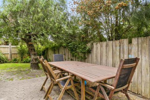 THE BEACH HIVE PET FRIENDLY (OUTSIDE ONLY) INLET SIDE - Accommodation Gold Coast 6