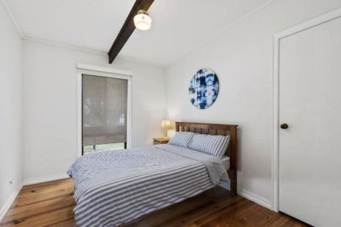 THE BEACH HIVE PET FRIENDLY (OUTSIDE ONLY) INLET SIDE - Accommodation Gold Coast 1