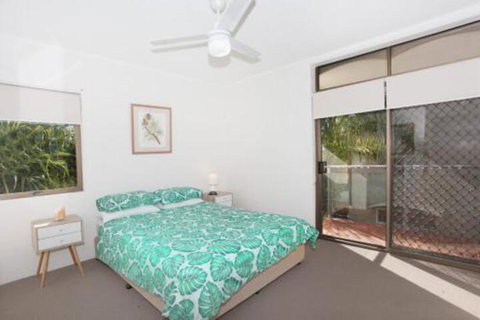 Unit 2 Cooltoro Court 7 Frank Street Coolum Beach 400 BOND LINEN INCLUDED - Accommodation Gold Coast 2