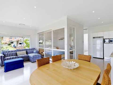 Beachside Bungalow #4 4 / 139 Avoca Drive Avoca Beach - Gold Coast 4U 1