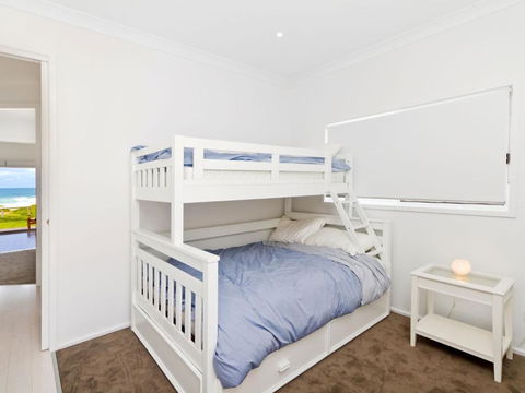 Beachside Bungalow #4 4 / 139 Avoca Drive Avoca Beach - Gold Coast 4U 2