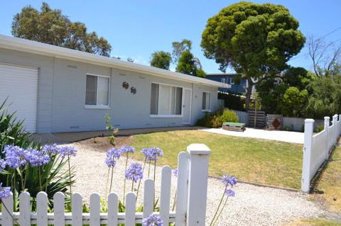 Bay Breeze Cottage - Accommodation Gold Coast 1