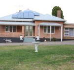 Pink Gums Farmstay - Gold Coast 4U