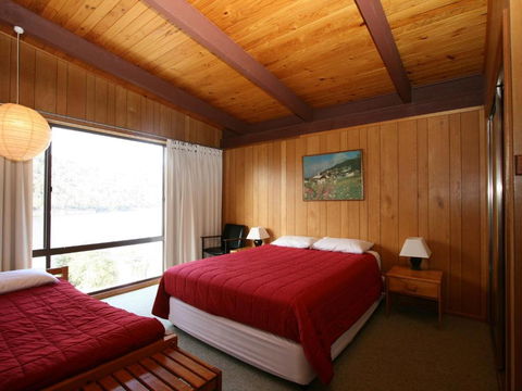 Grindelwald 1 / 39 Townsend Street - Gold Coast 4U 1