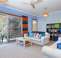 Rutland 1 / 13 Cromarty Road pet friendly boat parking water views air con - Accommodation Gold Coast