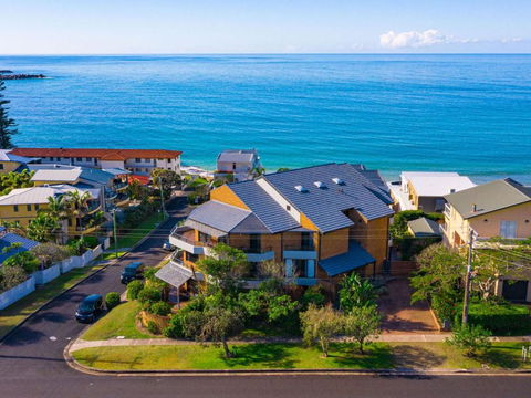 Namanula 2 / 32 34 Great Holiday Destination - Accommodation Gold Coast 1
