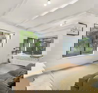 Hidden Escape Free Wifi  Foxtel Surfside PET Friendly - Accommodation Gold Coast