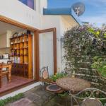 SEAVIEWS MORNINGTON.... - Accommodation Gold Coast 0
