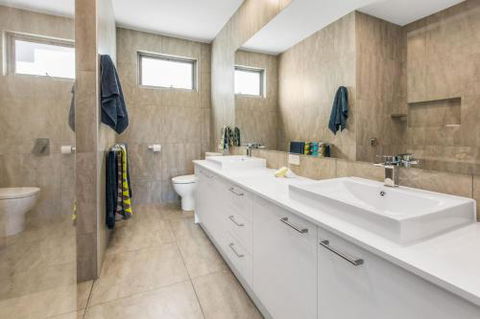 CASABLANCA DROMANA - Gold Coast 4U 6