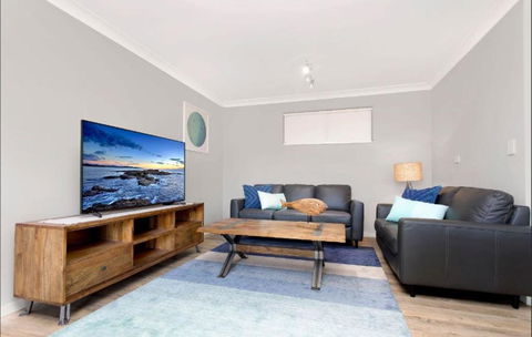 Seashells On Second! - Gold Coast 4U 5