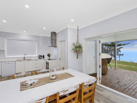 Toukley Waterfront Oasis - Accommodation Gold Coast 5