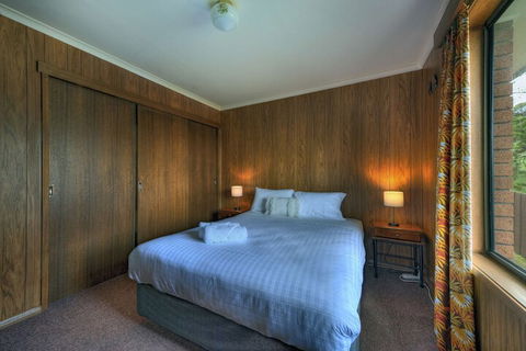 Stones Throw - Accommodation Gold Coast 6