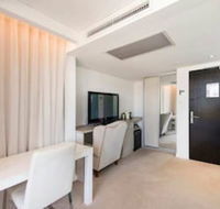 The Nest - Trendy Studio near Center with Roof Terrace - Gold Coast 4U