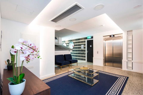 Boho Room In The City With Remarkable Rooftop - Gold Coast 4U 5