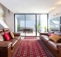 Lovely 1 Bedroom Apartment Close To CBD - Gold Coast 4U
