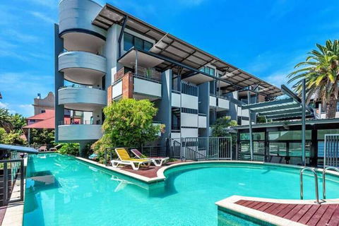 Classic Woolstore Apartment In Teneriffe - Accommodation Gold Coast 2