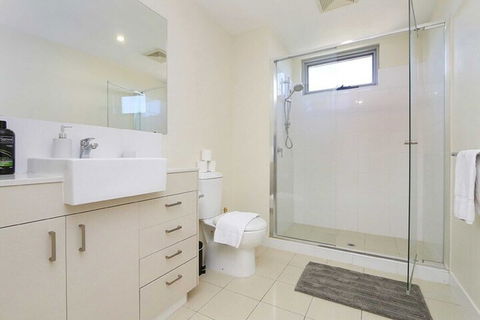 Stunning Two-storey Apartment In Perth's CBD - Gold Coast 4U 7
