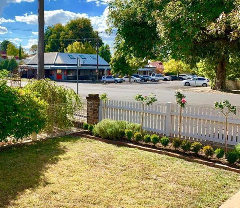 Ambrose On Byng Central Location W / 2 Bathroom - Gold Coast 4U 3
