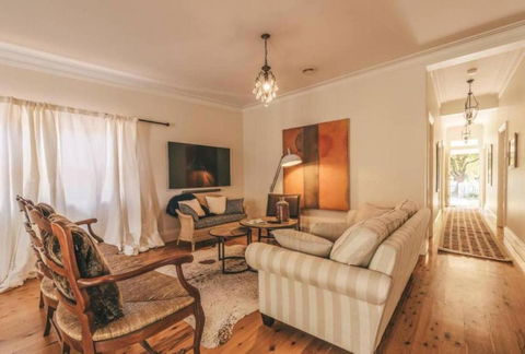 Ambrose On Byng Central Location W / 2 Bathroom - Gold Coast 4U 6