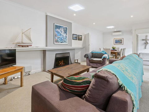 BIRDSONG MORNINGTON - Accommodation Gold Coast 1