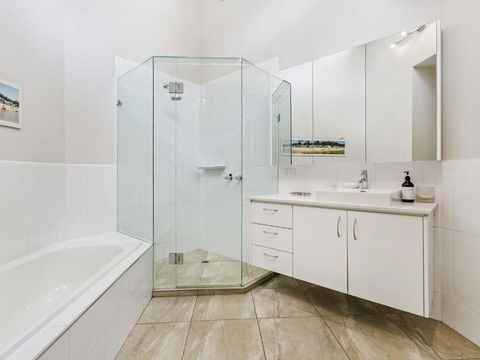 BIRDSONG MORNINGTON - Accommodation Gold Coast 3