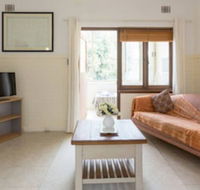 B6 Cafes  Restaurants close to UWA - Gold Coast 4U