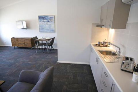 Eastend Studio Apartments - Accommodation Gold Coast 7