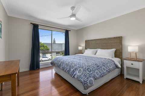 Sundance Pet Friendly Beach House In Peregian! 59 Lorikeet Drive - Accommodation Gold Coast 3
