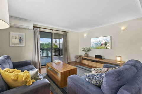 Sundance Pet Friendly Beach House In Peregian! 59 Lorikeet Drive - Accommodation Gold Coast 2