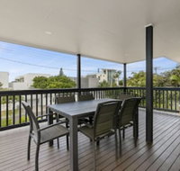 Sundance Pet Friendly Beach House in Peregian 59 Lorikeet Drive - Accommodation Gold Coast