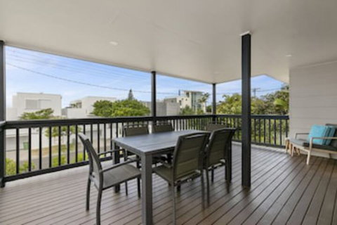 Sundance Pet Friendly Beach House In Peregian! 59 Lorikeet Drive - Accommodation Gold Coast 0