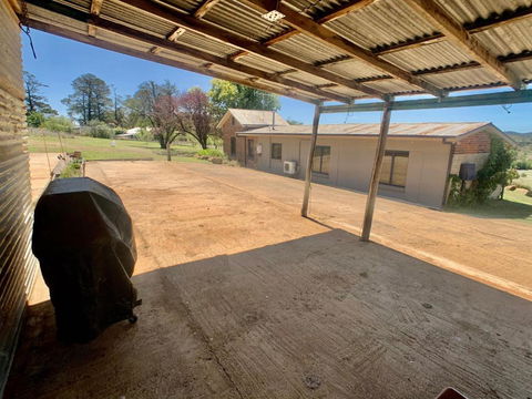 The Daydawn Dairy Perched High Simple Living & What A View! - Gold Coast 4U 5